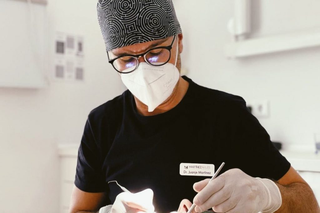 Previene la aparición de caries con consultas regulares.