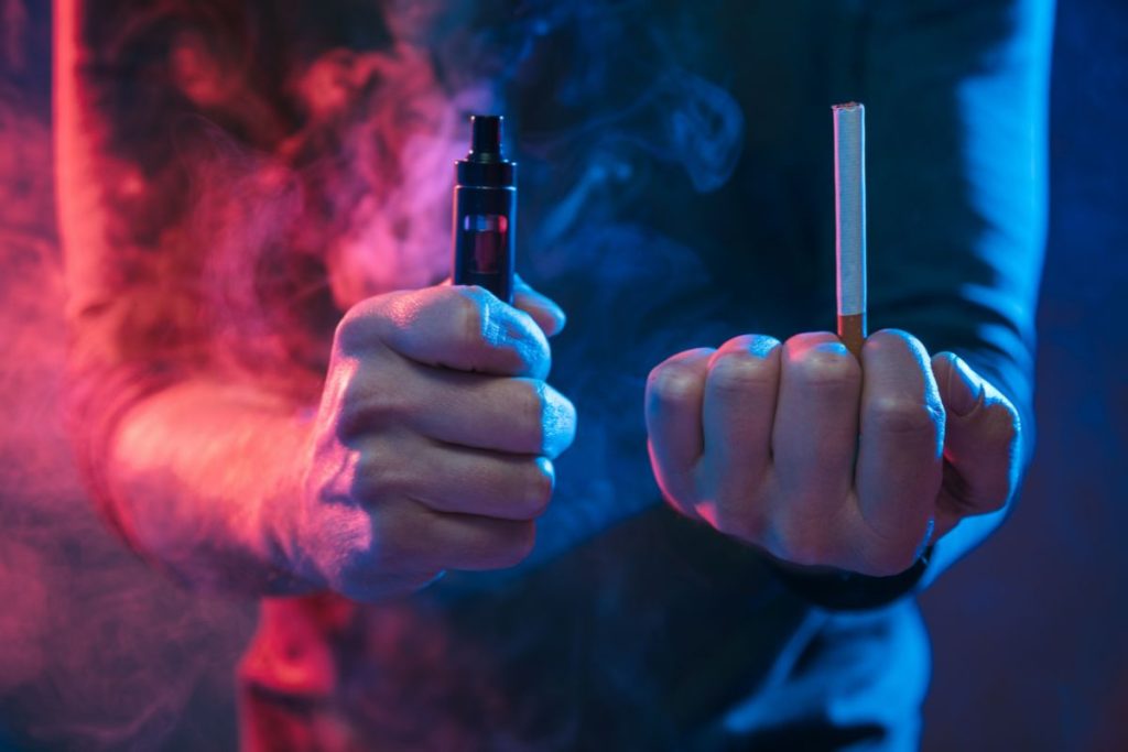 Similitudes entre vapeo y cigarrillos