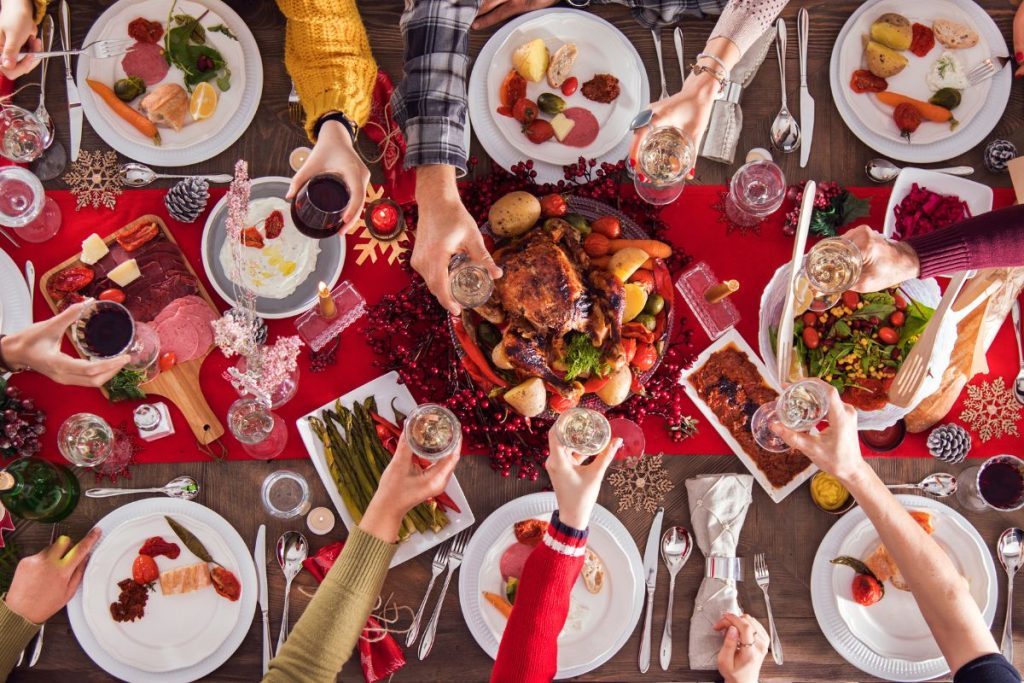 Disfruta de tu familia y amigæs en Navidad.